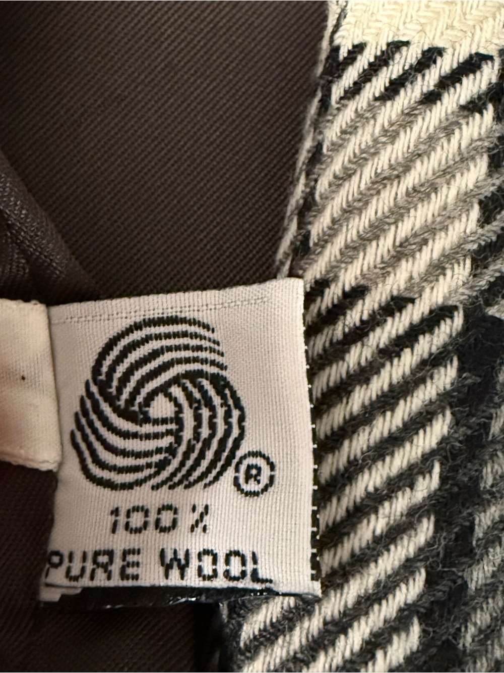 Jones New York Plaid Blazer Jacket Size 8 Black Cream 100% Pure Wool Heritage - Picture 4 of 14